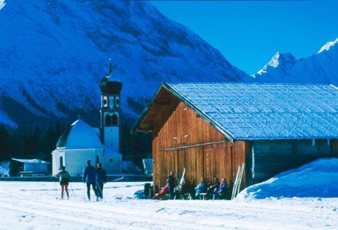 Hotel Hochland Лойташ Экстерьер фото